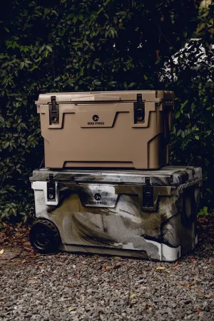 Big Frig Cooler - Classic Nine Line Logo